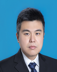 王晓伟简历照片.png